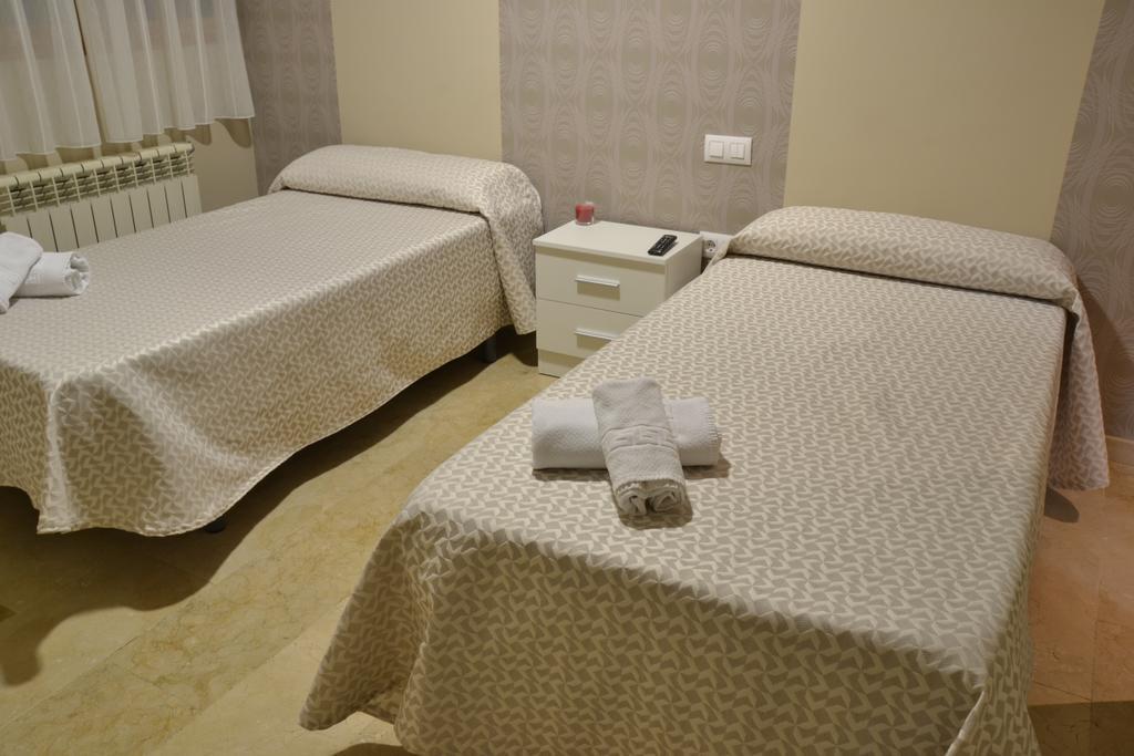 Hostal El Bugar Teruel Buitenkant foto